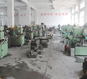 <b>車(chē)間地面油污較多，洗地機可以清理嗎？</b>