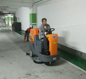 <b>嘉興某物業(yè)小區采購我公司YH-860駕駛式洗地機</b>